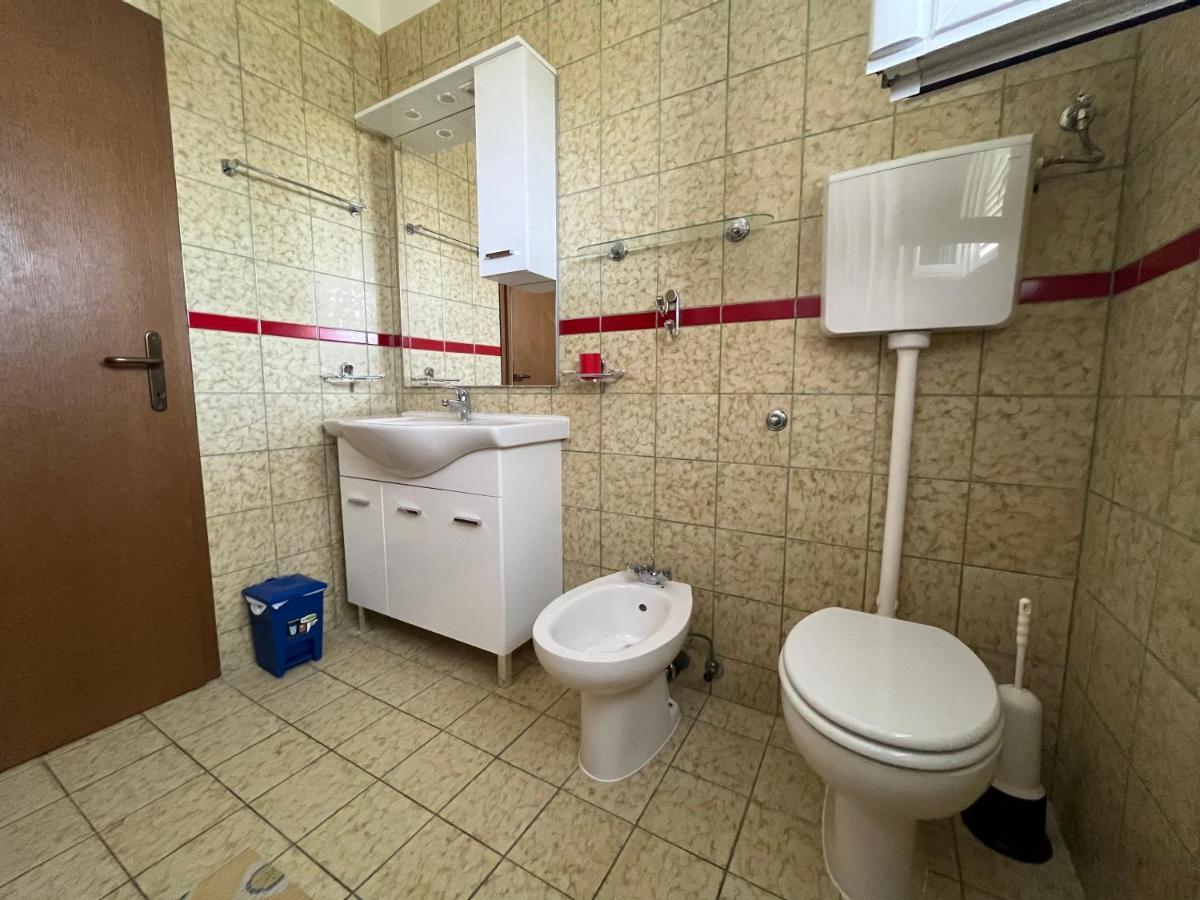 Apartments Vuksan Rab Town Exterior photo