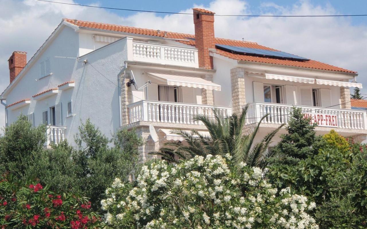 Apartments Vuksan Rab Town Exterior photo